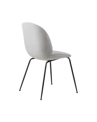 Beetle Dining Chair, Fully Upholstered von GUBI in Remix 3, Kvadrat (123, Standard), Conic base, Matt Black – Produktfoto 3 von 5