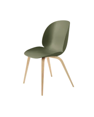 Beetle Dining Chair, Un-Upholstered van GUBI in Fern Green, Wood base, Oak Semi Matt Lacquered – productfoto 3 van 3