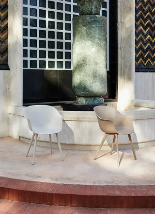 Bat Dining Chair, Outdoor by GUBI in Alabaster White – interior photo 2 of 6