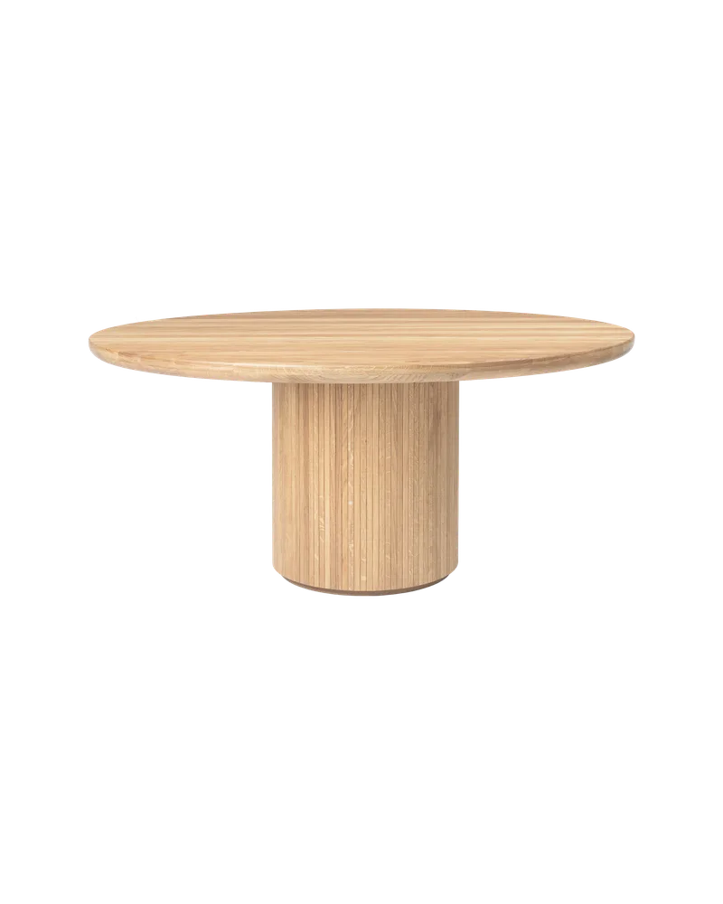 Moon Dining Table, Round van GUBI in Solid Oak Soap Treated, Solid Oak Soap Treated, Ø150 cm – productfoto