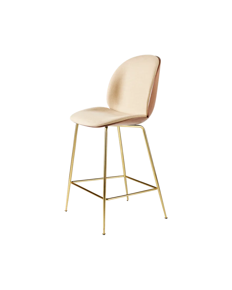 Beetle Counter Chair, 3D Veneer & Front Upholstered von GUBI in American Walnut Semi Matt Lacquered, Brass Semi Matt, Flair Special FR, Dedar (134, Standard) – Produktfoto 2 von 2