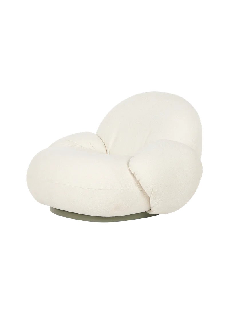 Pacha Lounge Chair with Armrest, Outdoor van GUBI in Lorkey, Limonta (40, Standard), Moss Gray, Swivel – productfoto