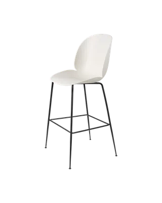 Beetle Bar Chair, Un-Upholstered van GUBI in Alabaster White, Matt Black, Conic base – productfoto 3 van 3