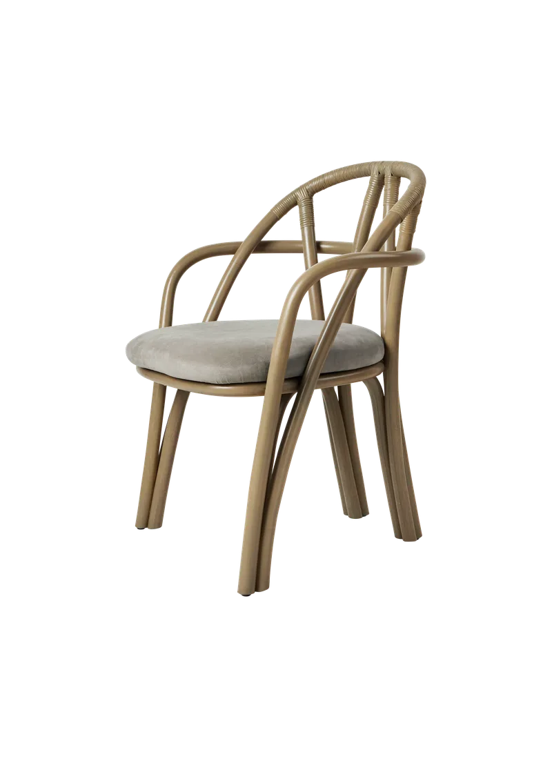 Bistra Dining Armchair van GUBI in Fustagno, GUBI (003, Standard), Olive Stained Rattan – productfoto 7 van 7