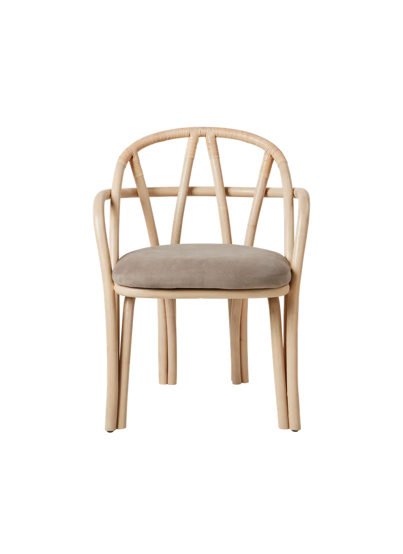 Bistra Dining Armchair van GUBI in Fustagno, GUBI (002, Standard), Natural Lacquered Rattan – productfoto 3 van 6