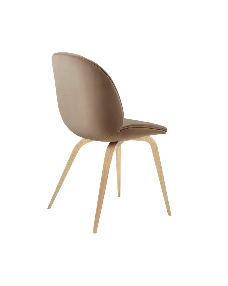 Beetle Dining Chair, Fully Upholstered von GUBI in Sunday, Dedar (034, Standard), Wood base, Oak Semi Matt – Produktfoto 4 von 5