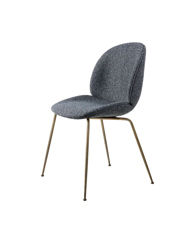Beetle Dining Chair, Fully Upholstered van GUBI in Around Bouclé, Dedar (023, Standard), Conic base, Antique Brass – productfoto 5 van 5