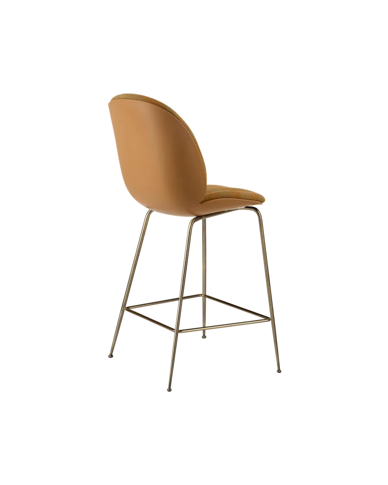 Beetle Counter Chair, 3D Veneer & Front Upholstered van GUBI in Amber Brown, Antique Brass, Kvadrat Sahco, Acca Stripe 0131 – productfoto 3 van 4