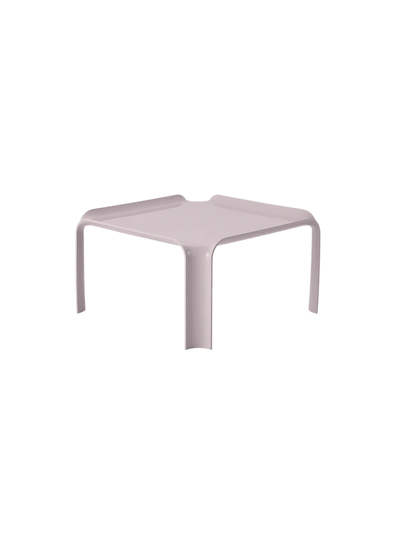 T877, Side Table de GUBI en Violet Ice – photo du produit