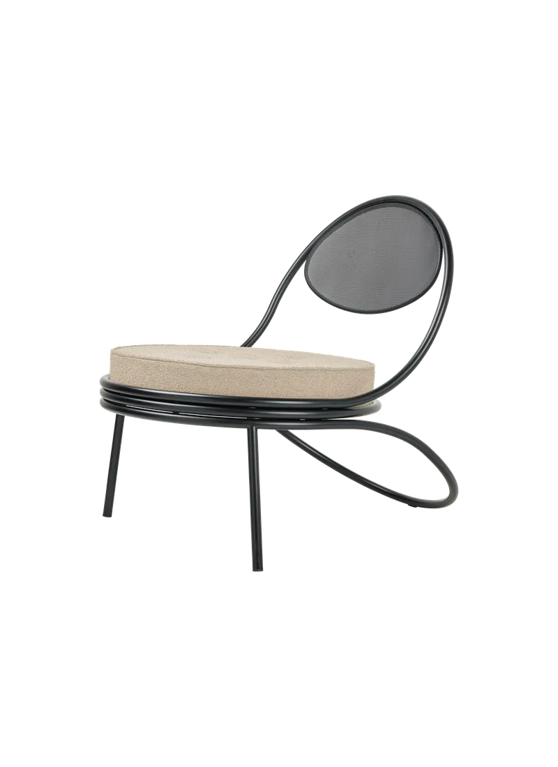 Copacabana Lounge Chair von GUBI in Lorkey, Limonta (41, Standard), Black Semi Matt – Produktfoto