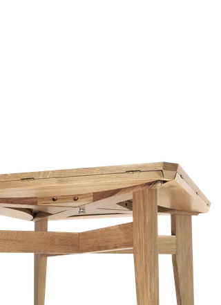 B-Table Dining Table, Pivoting Extendable Top by GUBI in Oak Matt Lacquered, Oak Matt Lacquered, 85 × 85 / Ø116 cm – product photo 4 of 6
