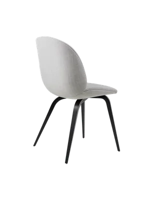 Beetle Dining Chair, Fully Upholstered von GUBI in Remix 3, Kvadrat (123, Standard), Wood base, Black Stained Beech – Produktfoto 3 von 5