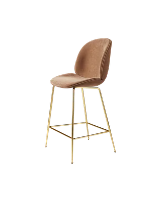 Beetle Counter Chair, Fully Upholstered von GUBI in Conic base, Brass Semi Matt, Belsuede Special FR, Dedar (132, Standard) – Produktfoto 4 von 4