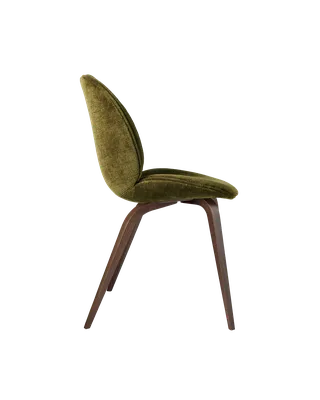 Beetle Dining Chair, Fully Upholstered van GUBI in Mumble, Glamour Group (40, Standard), Wood base, American Walnut – productfoto 2 van 5