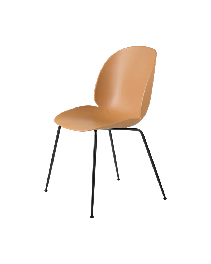 Beetle Dining Chair, Un-Upholstered van GUBI in Amber Brown, Conic base, Matt Black – productfoto 4 van 4
