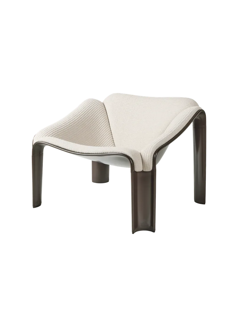 F300 Lounge Chair von GUBI in Alberobello, Limonta (002, Standard), Molé – Produktfoto