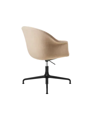 Bat Meeting Chair, Fully Upholstered de GUBI en Remix 3, Kvadrat (233, Standard), Height adjustable 4-star base, Matt Black – photo du produit 2 sur 4