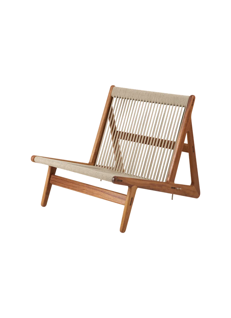 MR01 Initial Lounge Chair, Outdoor by GUBI in Solid Iroko (Oiled), Sunfire Melange Beige and Sand – product photo