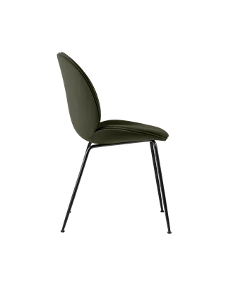 Beetle Dining Chair, Fully Upholstered von GUBI in Sunday, Dedar (018, Standard), Conic base, Matt Black – Produktfoto 2 von 5