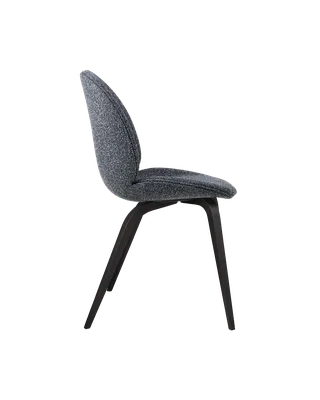 Beetle Dining Chair, Fully Upholstered van GUBI in Around Bouclé, Dedar (023, Standard), Wood base, Black Stained Beech – productfoto 2 van 5