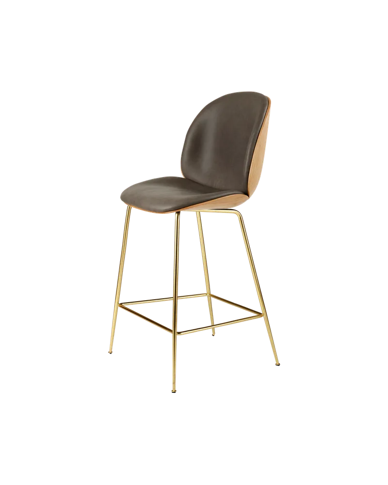 Beetle Counter Chair, 3D Veneer & Front Upholstered van GUBI in Oak Semi Matt Lacquered, Brass Semi Matt, Soft Leather, GUBI (Gray, Standard) – productfoto 2 van 2