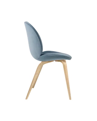 Beetle Dining Chair, Fully Upholstered van GUBI in Sunday, Dedar (002, Standard), Wood base, Oak Semi Matt Lacquered – productfoto 2 van 5