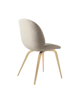 Beetle Dining Chair, Fully Upholstered von GUBI in Tempt, Gabriel (61168, Standard), Wood base, Oak Semi Matt – Produktfoto 4 von 5