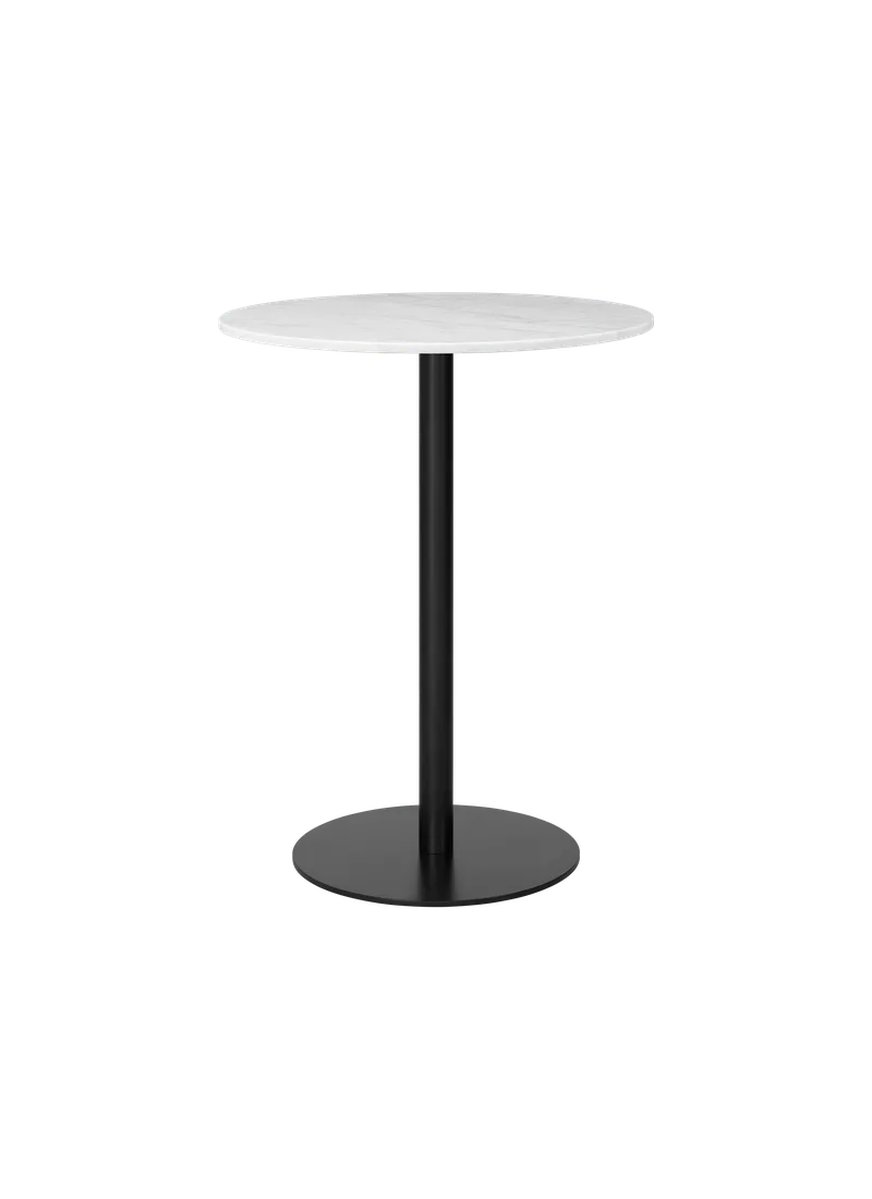 GUBI 1.0 Bar Table, Round de GUBI en White Carrara Marble, Black base, Ø80 cm – photo du produit