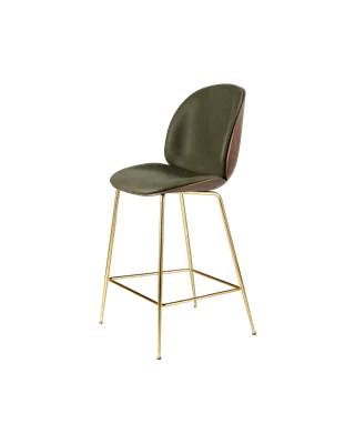 Beetle Counter Chair, 3D Veneer & Front Upholstered von GUBI in American Walnut Semi Matt Lacquered, Brass Semi Matt, Soft Leather, GUBI (Army, Standard) – Produktfoto 2 von 2