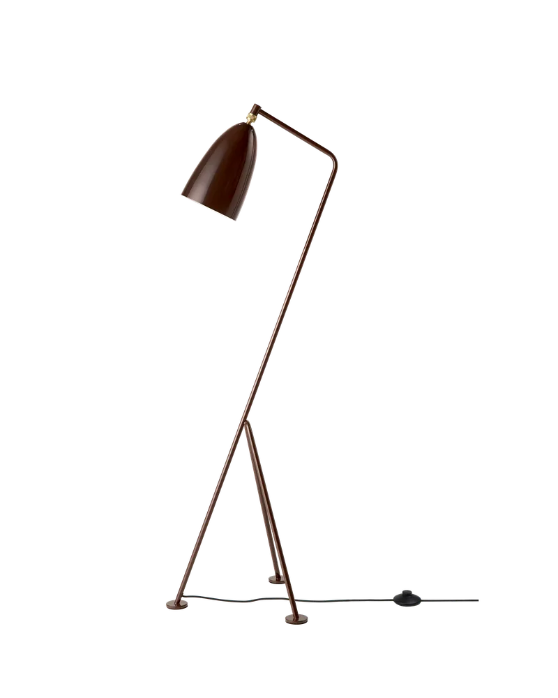Gräshoppa Floor Lamp de GUBI en Walnut Brown Glossy, EU – photo du produit