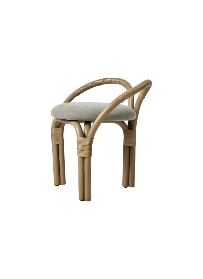 Bistra Stool von GUBI in Fustagno, GUBI (003, Standard), Olive Stained Rattan – Produktfoto 3 von 3