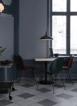 1965 Pendant von GUBI in Bistro Green Semi Matt, Brass, Nein, EU – Ambientefoto 3 von 4