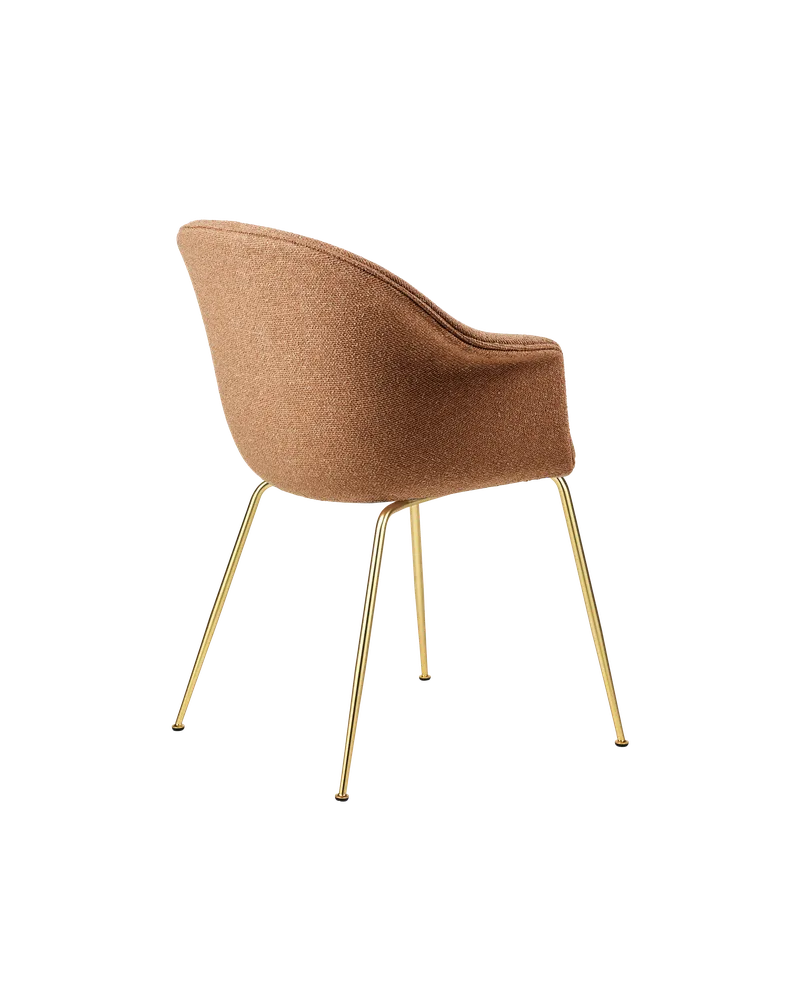 Bat Dining Chair, Fully Upholstered von GUBI in Around Bouclé, Dedar (032, Standard), Conic base, Brass Semi Matt – Produktfoto 3 von 4