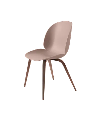Beetle Dining Chair, Un-Upholstered van GUBI in Sweet Pink, Wood base, American Walnut – productfoto 3 van 3