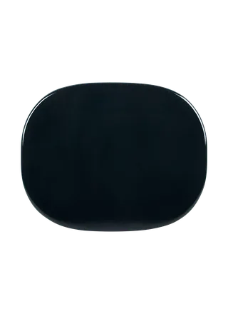 Carmel Coffee Table van GUBI in Midnight Black, Black Semi Matt, 87,5 × 70 cm – productfoto 3 van 4
