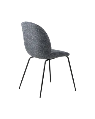 Beetle Dining Chair, Fully Upholstered van GUBI in Around Bouclé, Dedar (023, Standard), Conic base, Matt Black – productfoto 3 van 5