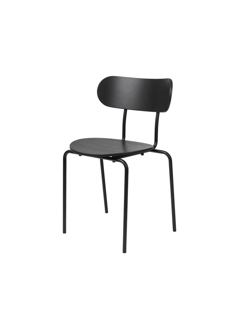 Coco Dining Chair, Un-Upholstered & Stackable von GUBI in Black Ash – Produktfoto