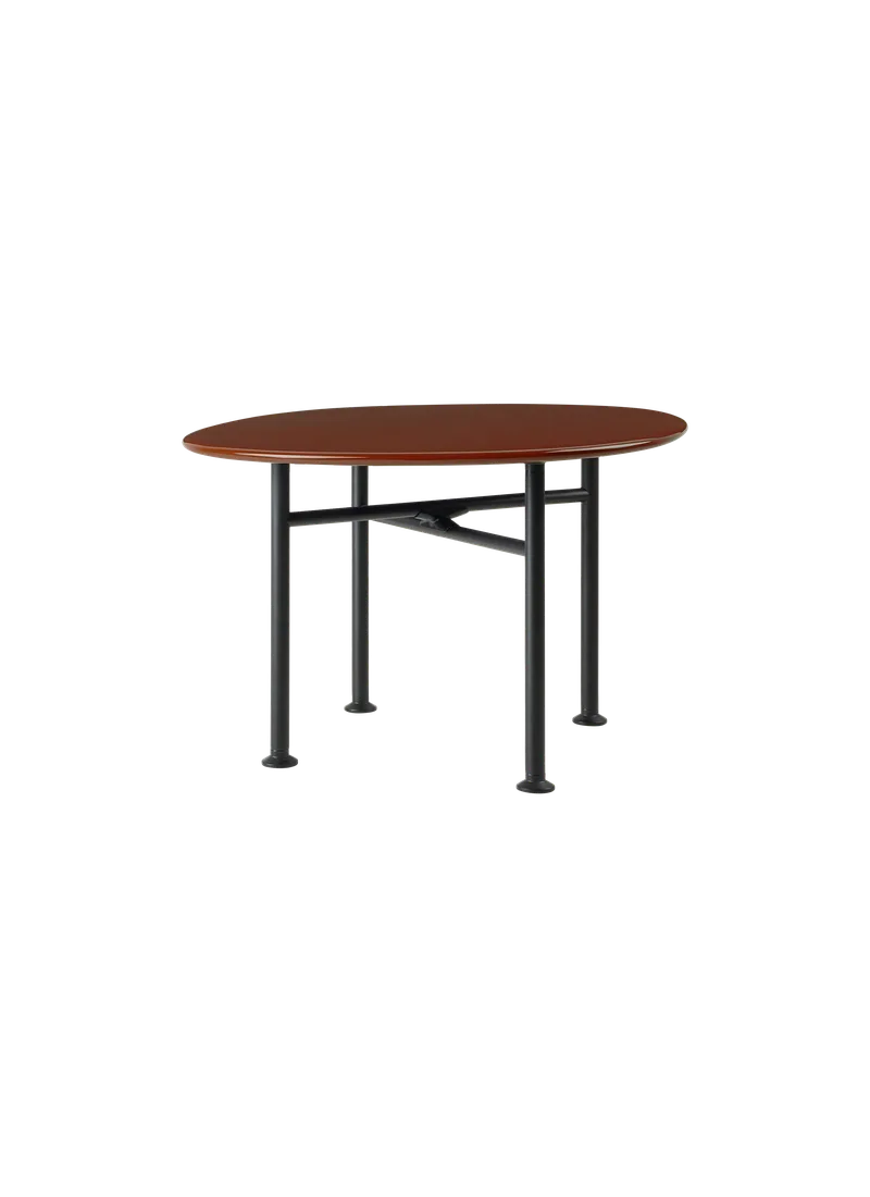 Carmel Coffee Table van GUBI in Rock Red, Black Semi Matt, 60 × 60 cm – productfoto 4 van 4