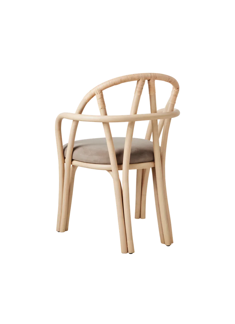 Bistra Dining Armchair van GUBI in Fustagno, GUBI (002, Standard), Natural Lacquered Rattan – productfoto 5 van 6