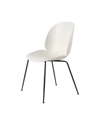 Beetle Dining Chair, Un-Upholstered van GUBI in Alabaster White, Conic base, Matt Black – productfoto 4 van 4