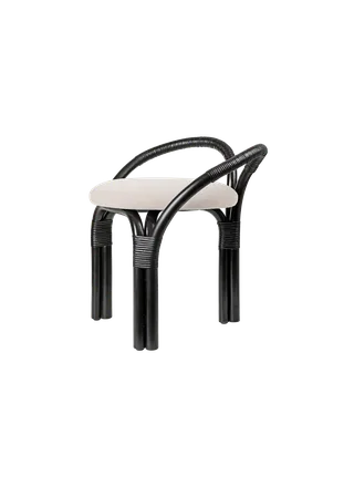 Bistra Stool von GUBI in Fustagno, GUBI (001, Standard), Ebony Painted Rattan – Produktfoto 3 von 3