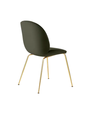 Beetle Dining Chair, Fully Upholstered van GUBI in Sunday, Dedar (018, Standard), Conic base, Brass Semi Matt – productfoto 2 van 5
