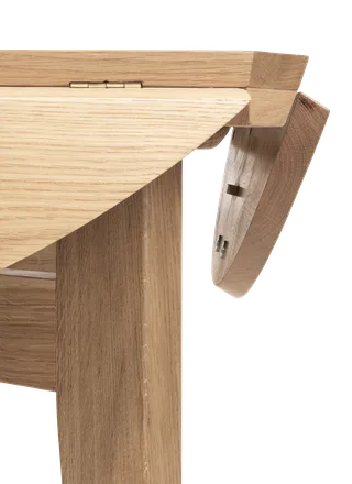 B-Table Dining Table, Pivoting Extendable Top by GUBI in Oak Matt Lacquered, Oak Matt Lacquered, 85 × 85 / Ø116 cm – product photo 2 of 6