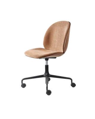 Beetle Meeting Chair, 3D Veneer & Front Upholstered by GUBI in Belsuede Special FR, Dedar (132, Standard), American Walnut Semi Matt Lacquered, Height adjustable 4-star base w. castors, Matt Black – product photo 3 of 3