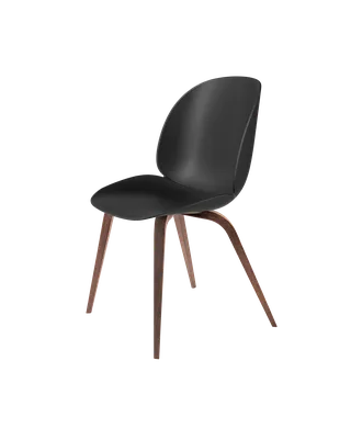 Beetle Dining Chair, Un-Upholstered von GUBI in Black, Wood base, American Walnut – Produktfoto 3 von 3