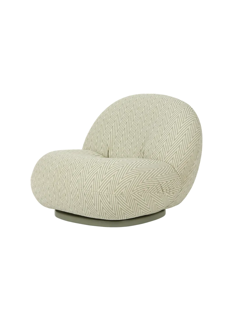 Pacha Lounge Chair, Outdoor van GUBI in Chevron Outdoor FR, Dedar (008, Standard), Moss Gray, Swivel – productfoto