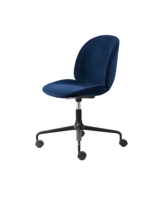 Beetle Meeting Chair, Fully Upholstered van GUBI in Sunday, Dedar (003, Standard), Height adjustable 4-star base w. castors, Matt Black – productfoto 3 van 3