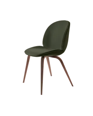 Beetle Dining Chair, Fully Upholstered von GUBI in Sunday, Dedar (018, Standard), Conic base, American Walnut – Produktfoto 5 von 5