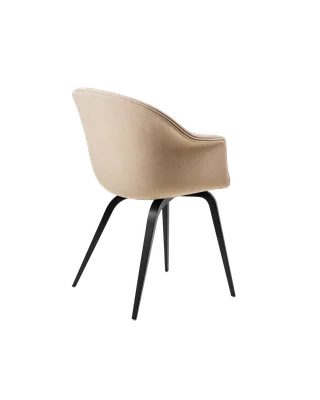 Bat Dining Chair, Fully Upholstered van GUBI in Remix 3, Kvadrat (233, Standard), Wood base, Black Stained Beech – productfoto 2 van 4