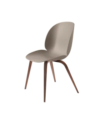 Beetle Dining Chair, Un-Upholstered von GUBI in New Beige, Wood base, American Walnut – Produktfoto 3 von 3